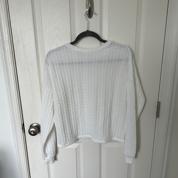 NWOT Urban Romantics - White Knit Long Sleeve Cropped Sweater - Picture 4 of 4